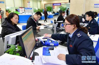 從全國兩會看奮進中國的發展活力 讓奔涌的活水匯成高質量發展的大?！攧兆稍円暯堑慕庾x